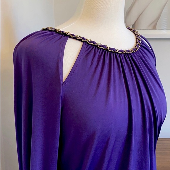 Guess Cut out Top with Gold Chain Accent - Picture 10 of 10